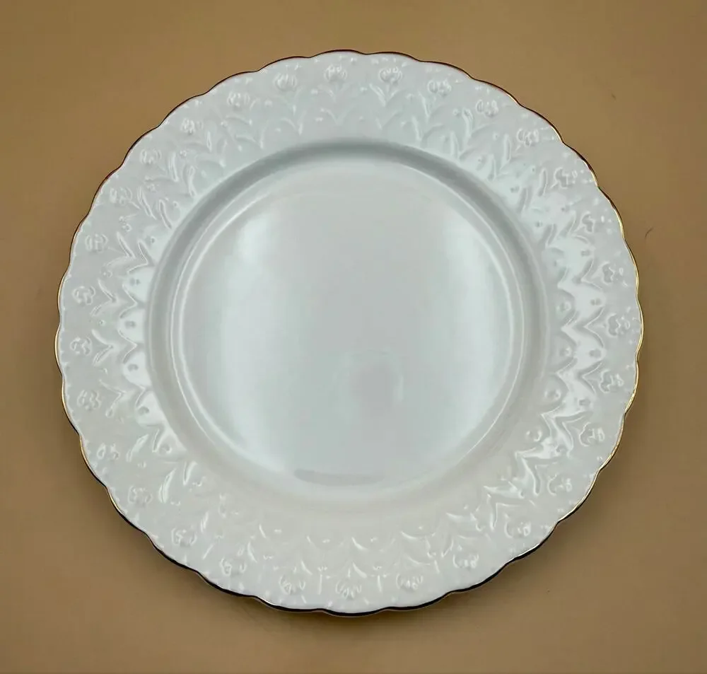 Naydanoff Collection Fine Bone China Set of 2 Plates Gold Trim Bulgaria 7.25”